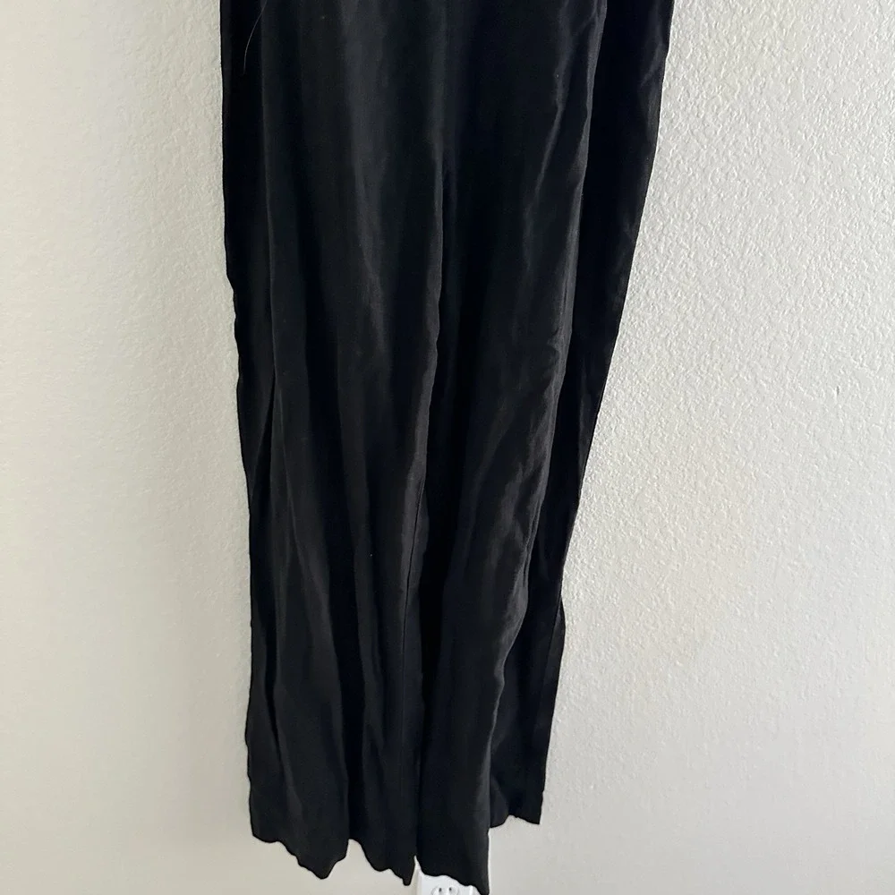 Urban Outfitters Jumpsuit Womens Size 6‎ Black One Piece Linen blend?